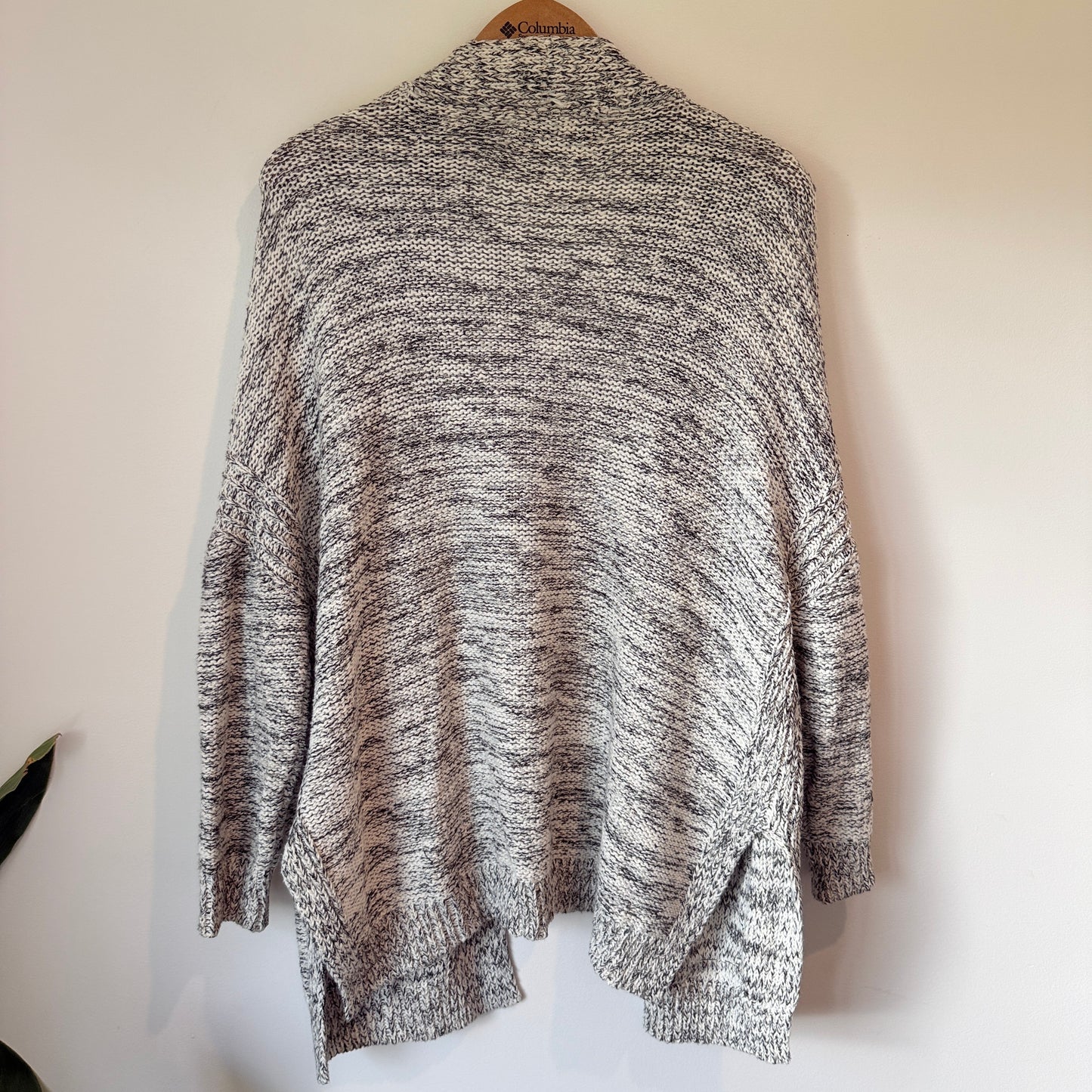 Zara Black & White Open-Front Knit Cardigan