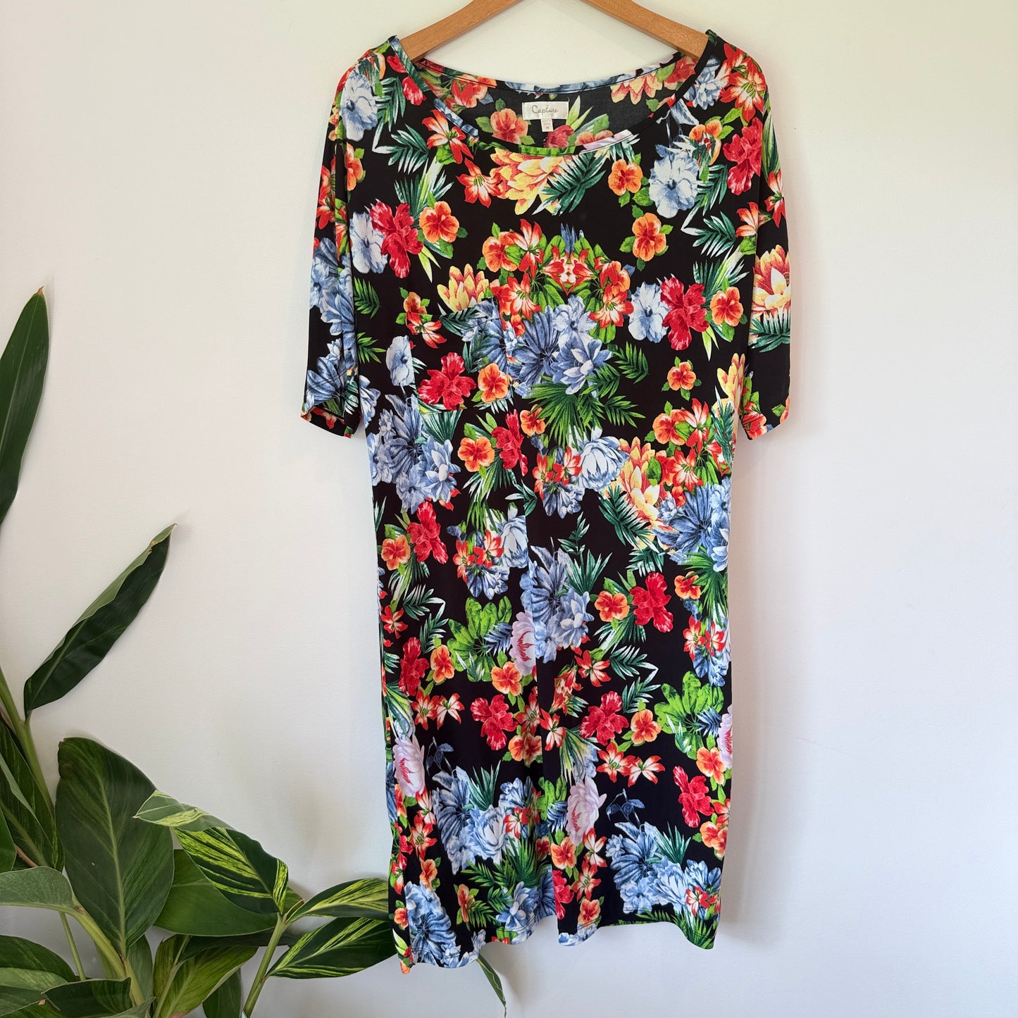 Capture Size M Floral Print Stretch Dress