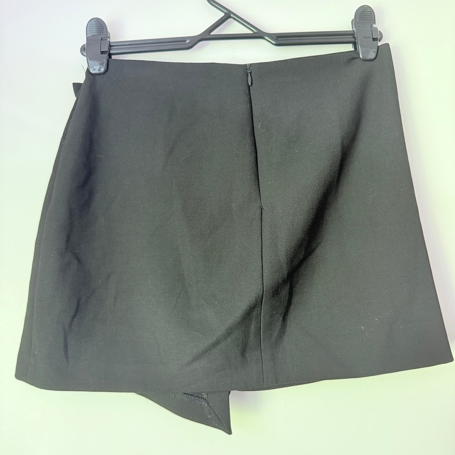 Zara Trafaluc Collection Size 12 Black Ruffled Asymmetric Mini Skirt
