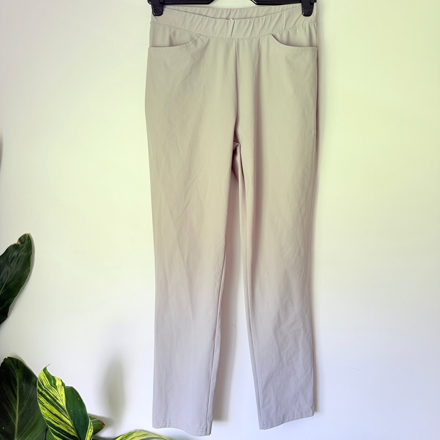 77 Beige Crepe Knit Pull-On Pants - 70cm Waist