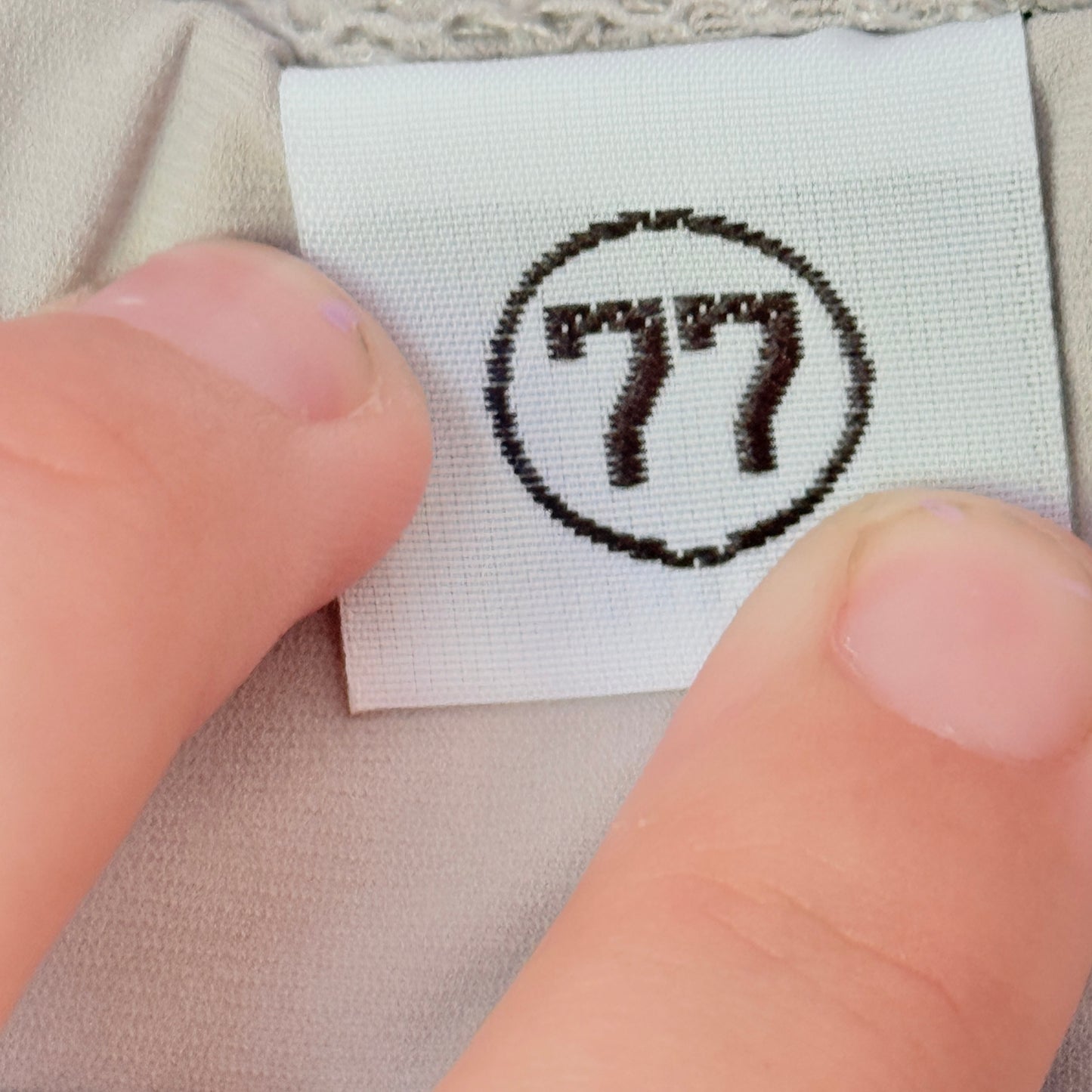 77 Beige Crepe Knit Pull-On Pants - 70cm Waist