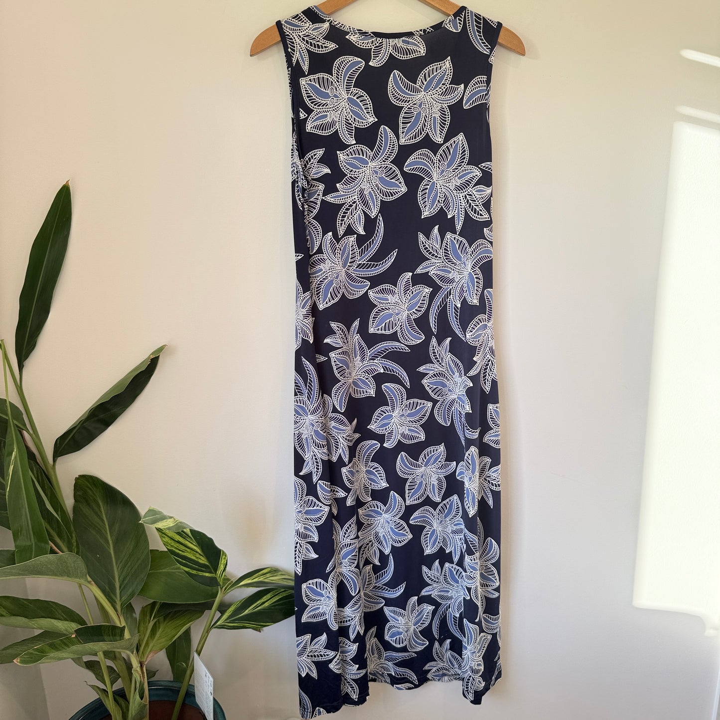Espresso Size M Floral Sleeveless Dress