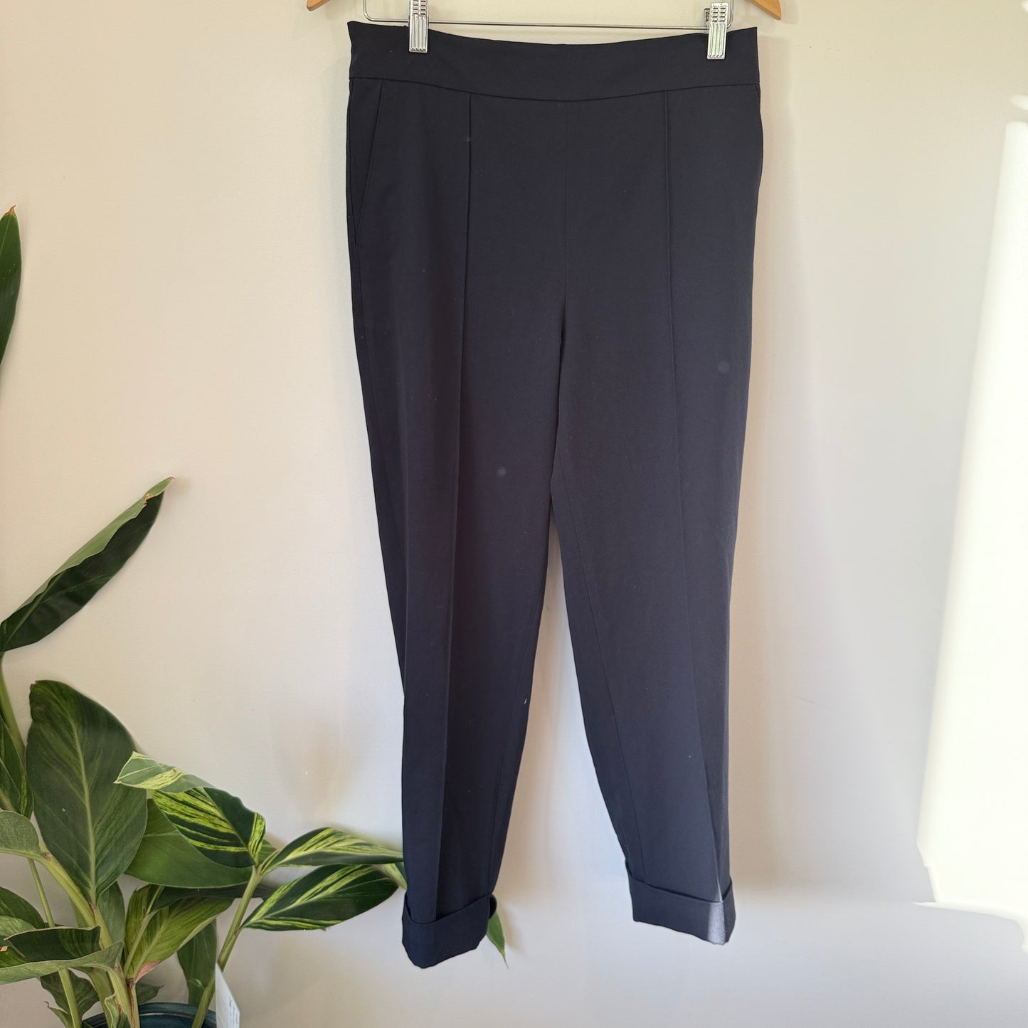 Laing Size M Black Trousers