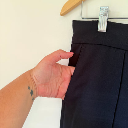 Laing Size M Black Trousers