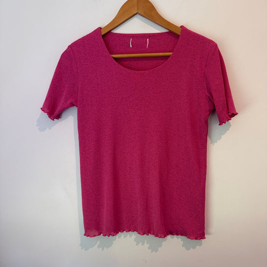 Brand Unknown Size U/Arm to U/Arm 46cm Scoop Neck Short-Sleeve Shirt