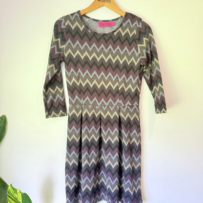 Boohoo Size 8 Zigzag-Pattern Knitted Mini Dress