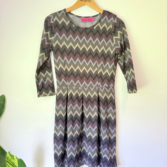 Boohoo Size 8 Zigzag-Pattern Knitted Mini Dress