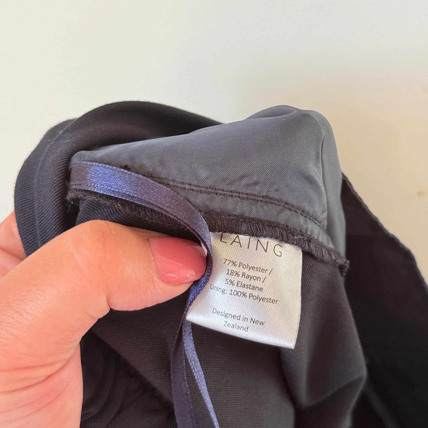 Laing Size M Black Trousers