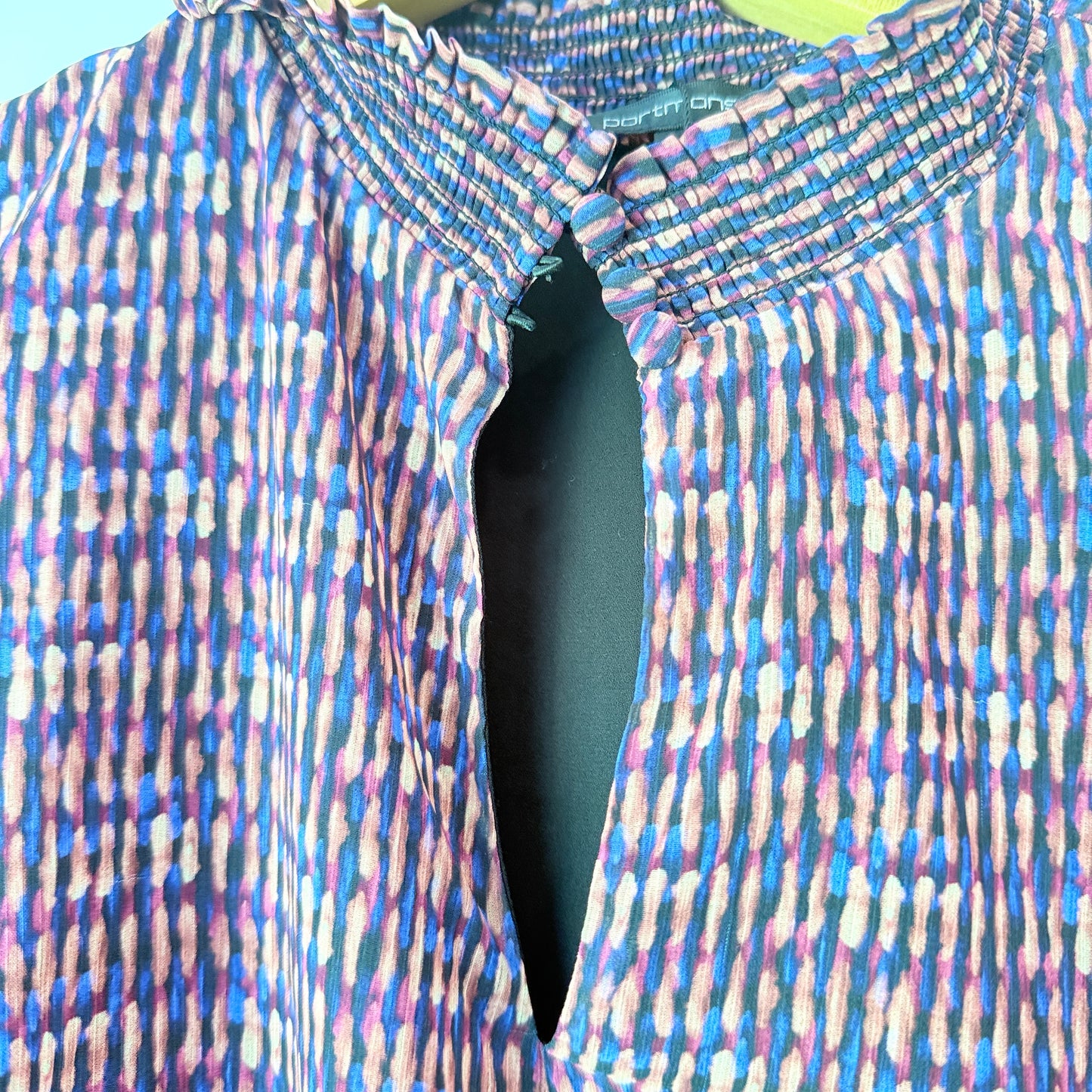 Portmans Size 8 Patterned Sheer V-Neck Long-Sleeve Blouse