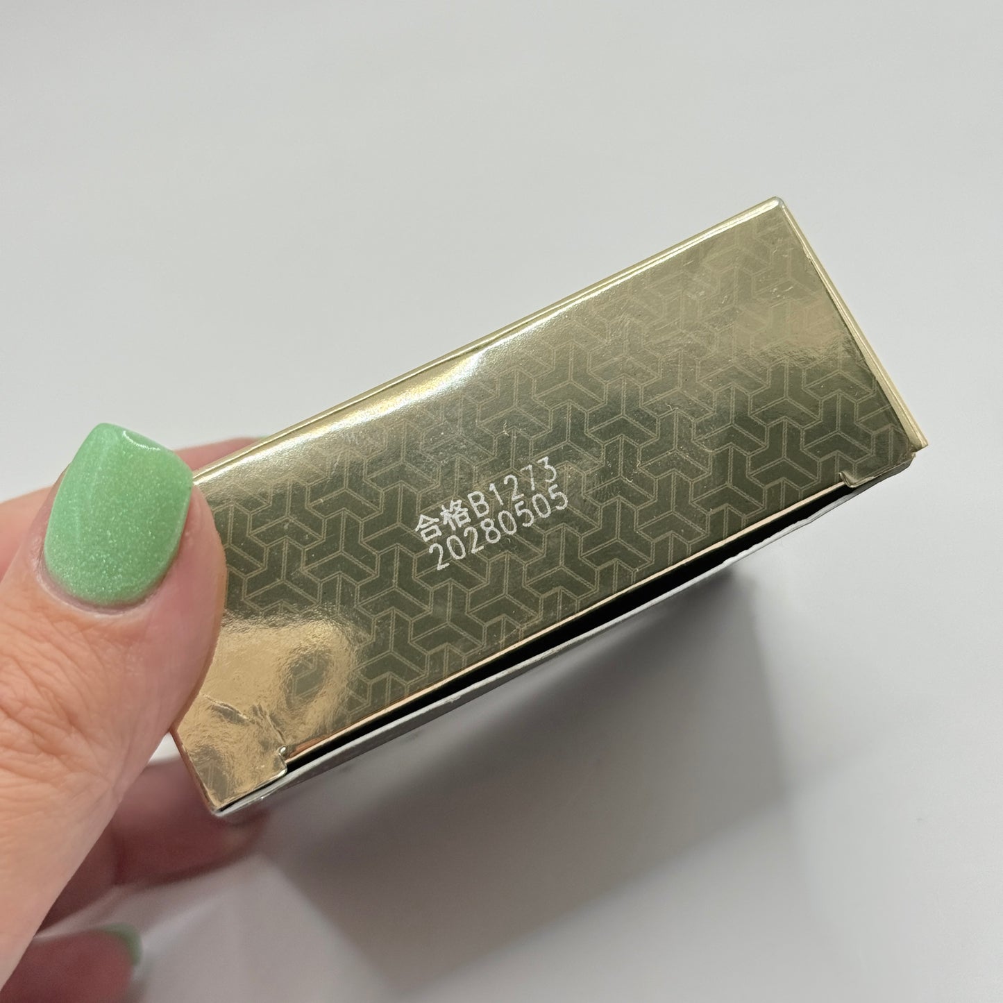 MAOGEPING Luminous Light Veiling Pressed Powder #801