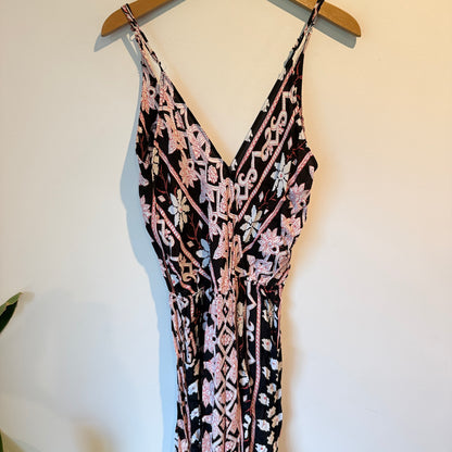 Flynn Skye Size 1 Pink & Black Floral Print Jumpsuit