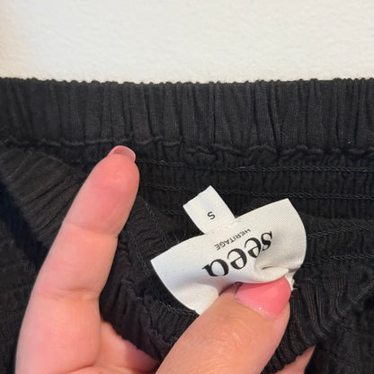 Seed Size S Black Smocked Peplum Top