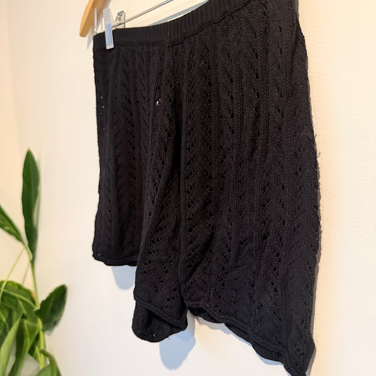 Glassons Size XS Black Crochet/Knit Women's Shorts