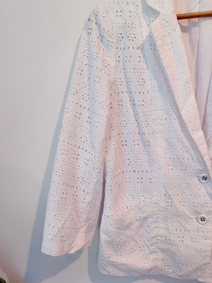 Brand Unknown Broderie Anglaise Blazer White - 47cm U/Arm