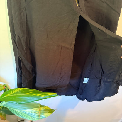 Fusion Size M | U/Arm to U/Arm 45cm Sleeveless Black Dress
