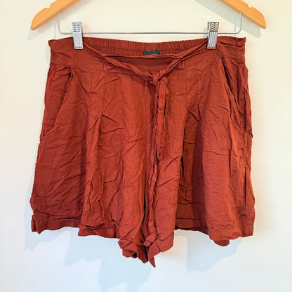 Impact. Size L 100% Viscose Shorts