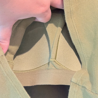 Uniqlo Size L Olive Green Ribbed Cropped Sleeveless Padded Top