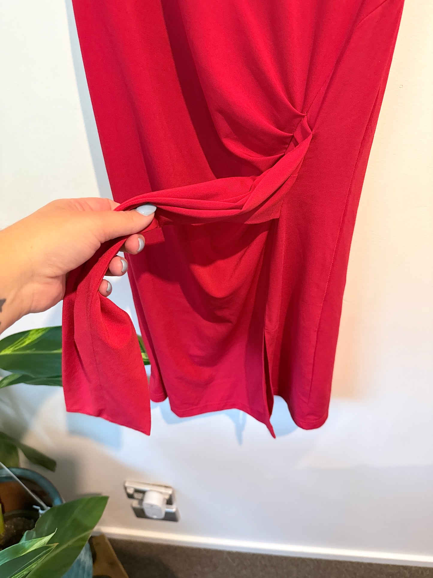 Vero Moda Size 155/76A U/Arm to U/Arm 38cm Sleeveless Midi Dress