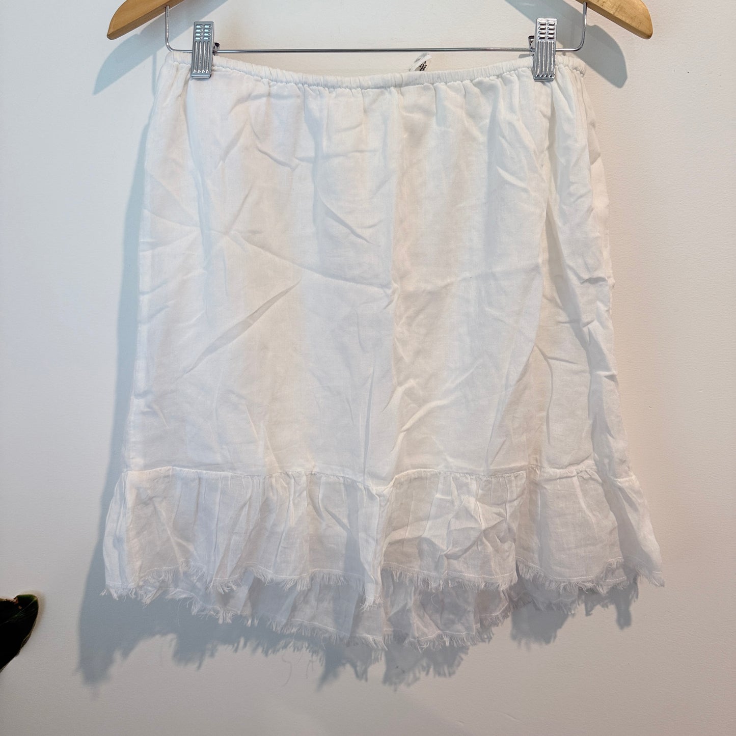 Glassons White Ruffle Hem Skirt – Size 10