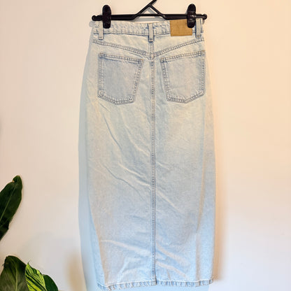Cotton:On Size 6 Light Wash Skirt