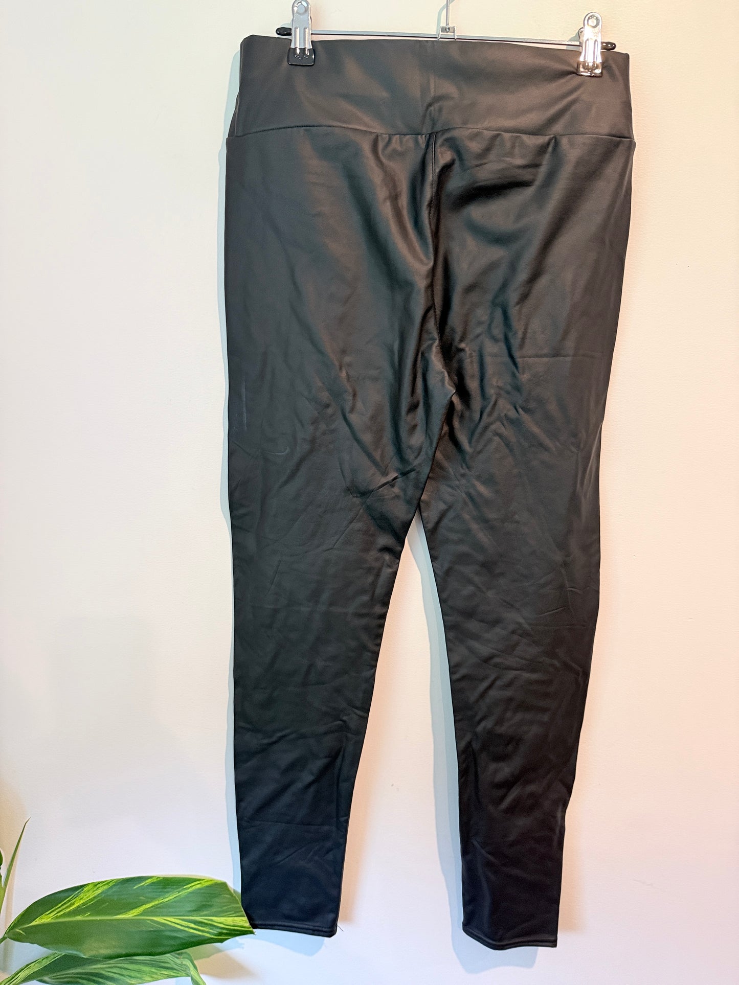 Brand Unknown Waist 72cm Black Faux Leather Pants