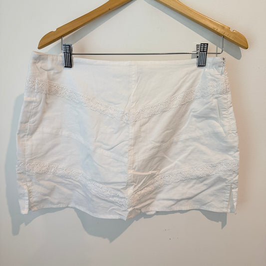 Glassons White Lace-Trim Mini Skirt – Size 10