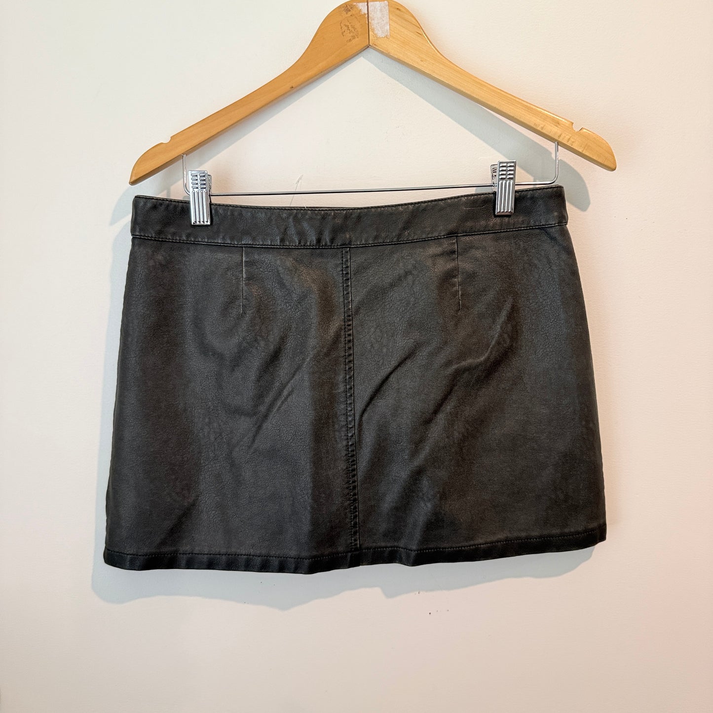Glassons Black Faux Leather Mini Skirt – Size 10