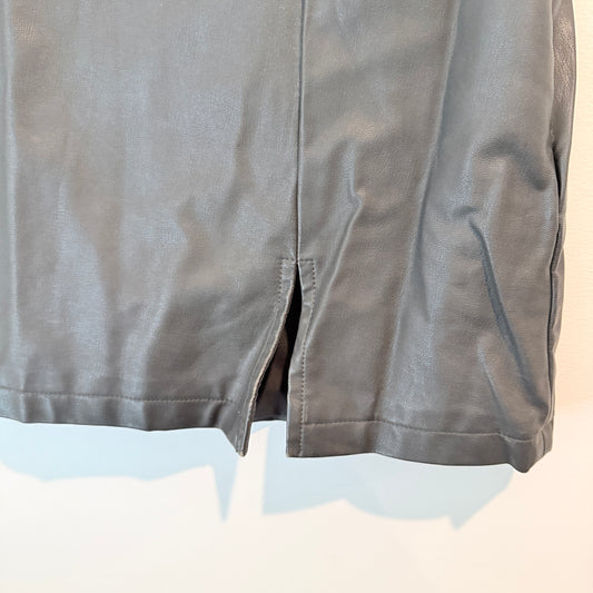 Glassons Black Faux Leather Mini Skirt With Side Split – Size 10
