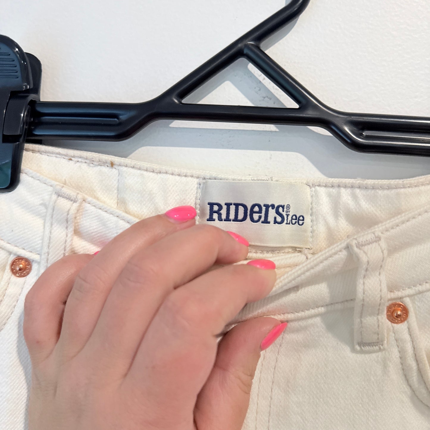 Riders by Lee Hi-Mom Jeans in Off-White - Size 8