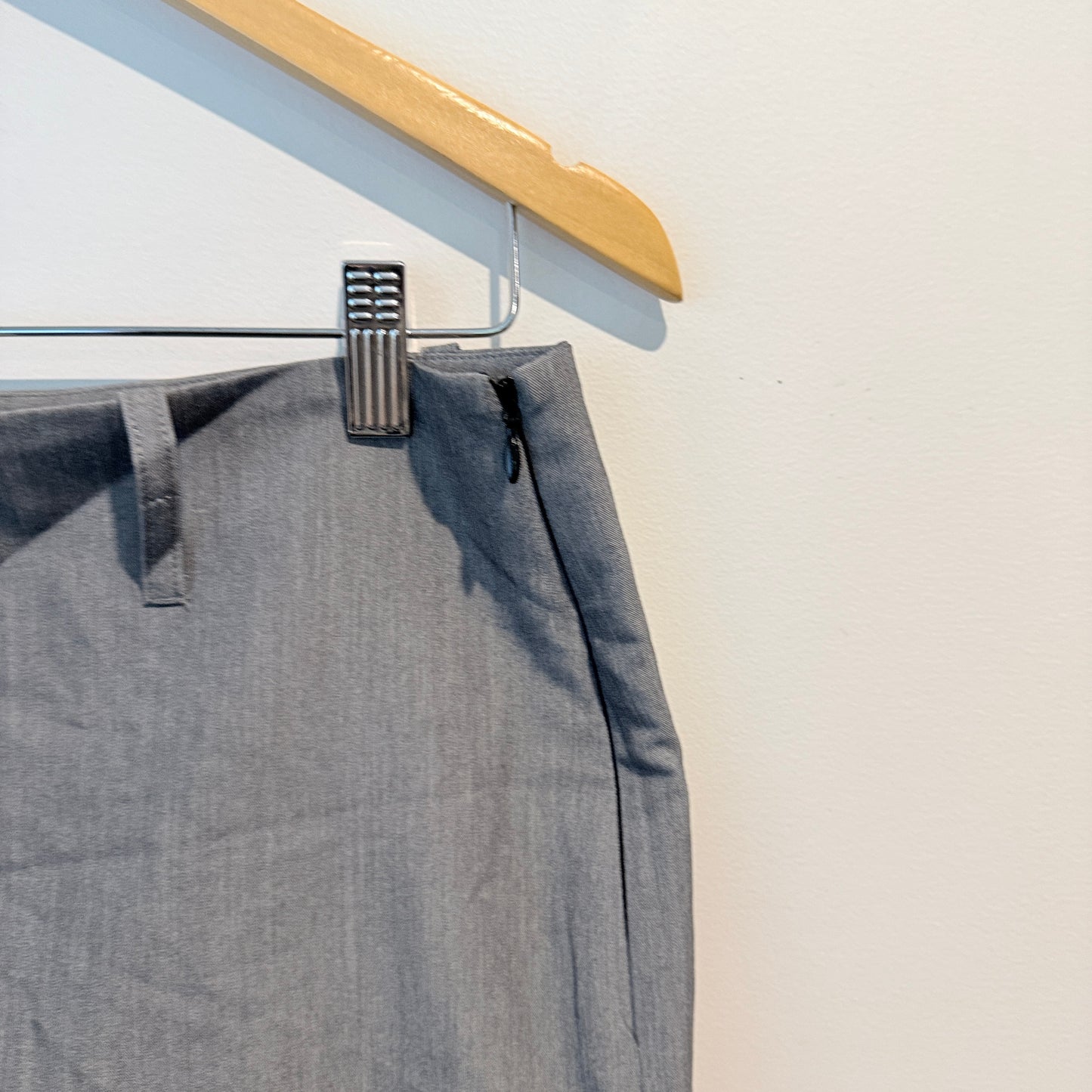 Glassons Grey Tailored Mini Skirt – Size 10