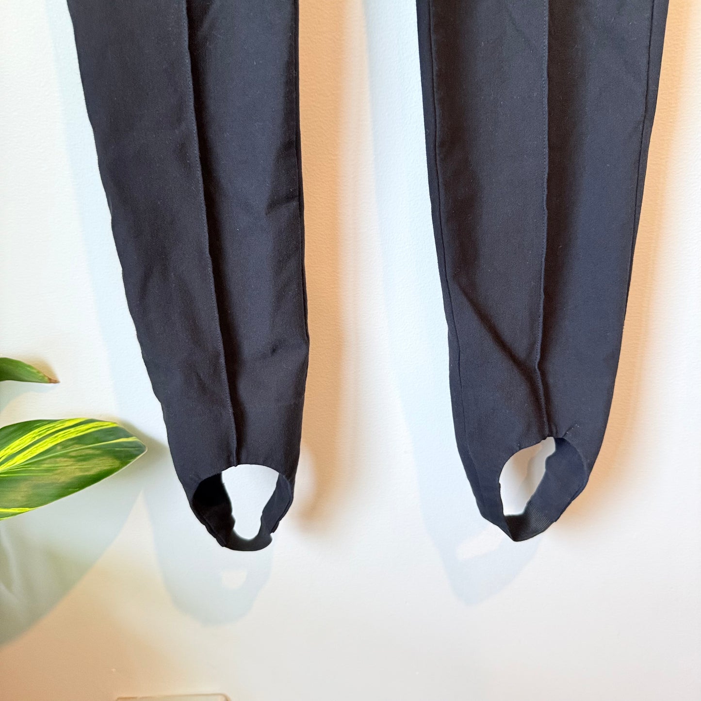 Vince Size M Black Stirrup Pants