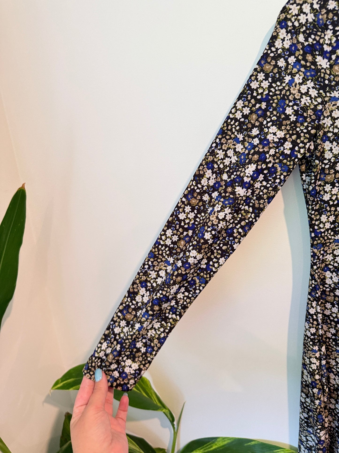 Spirit Floral Long Sleeve Dress Blue White - Size 8