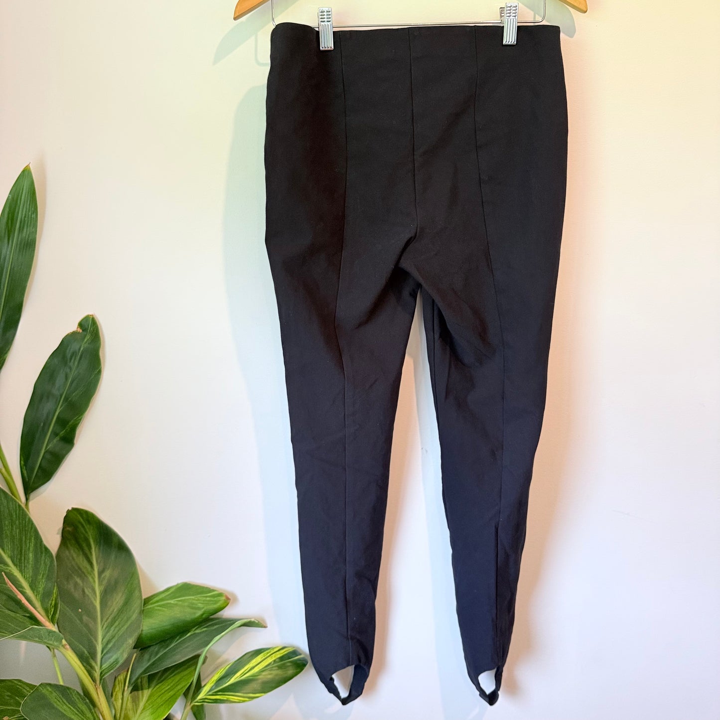 Vince Size M Black Stirrup Pants