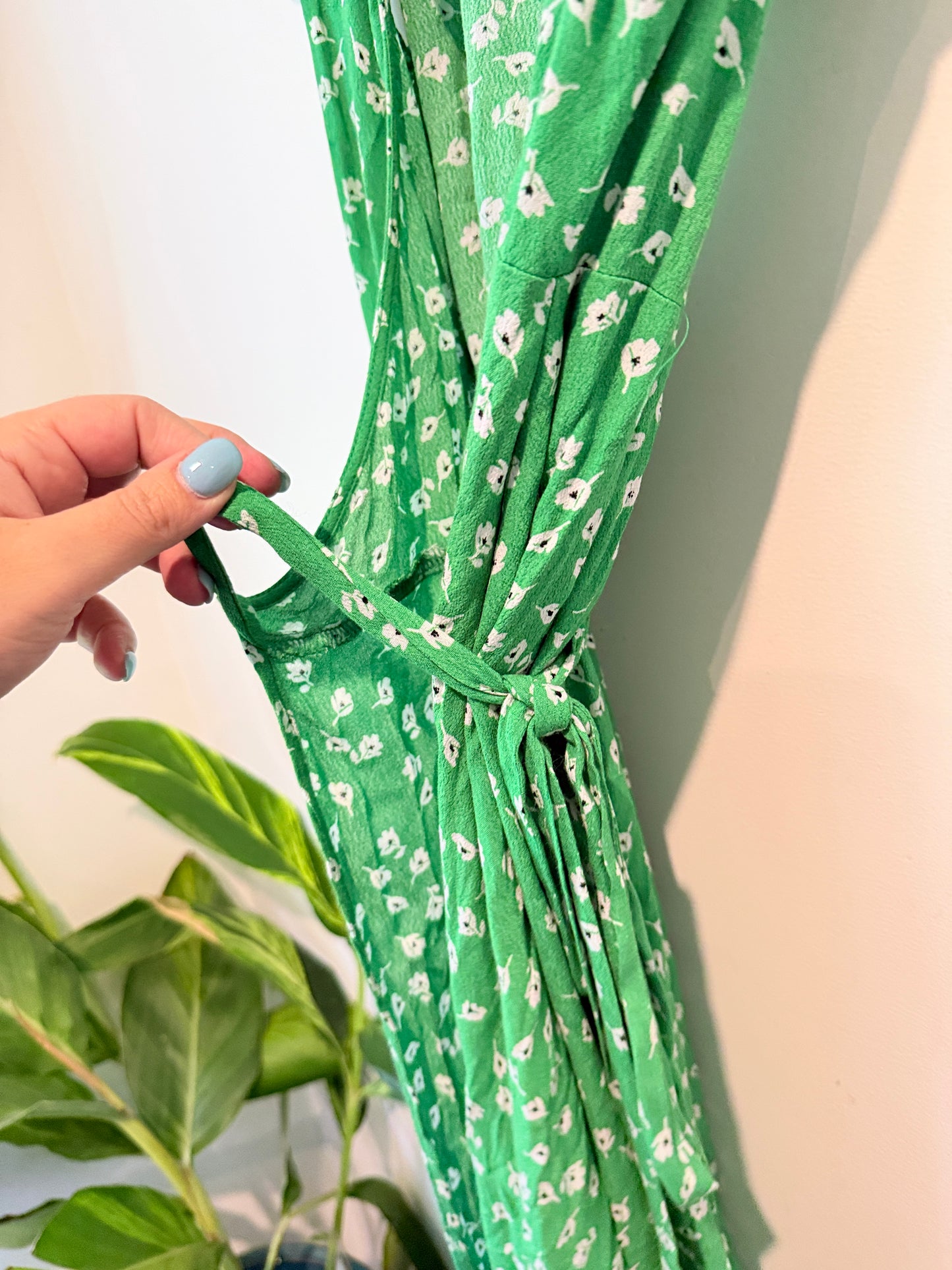 Whistle Floral Wrap Dress Green White - Size 8