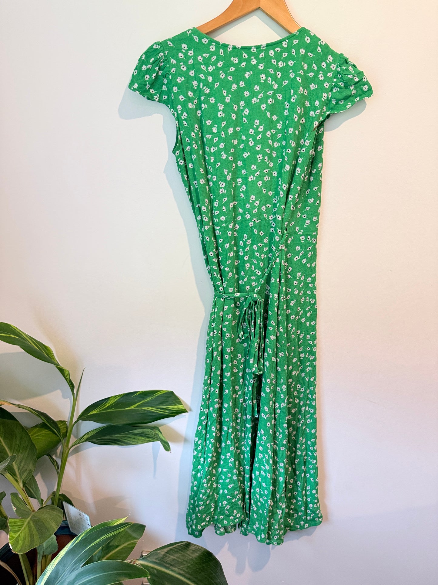 Whistle Floral Wrap Dress Green White - Size 8