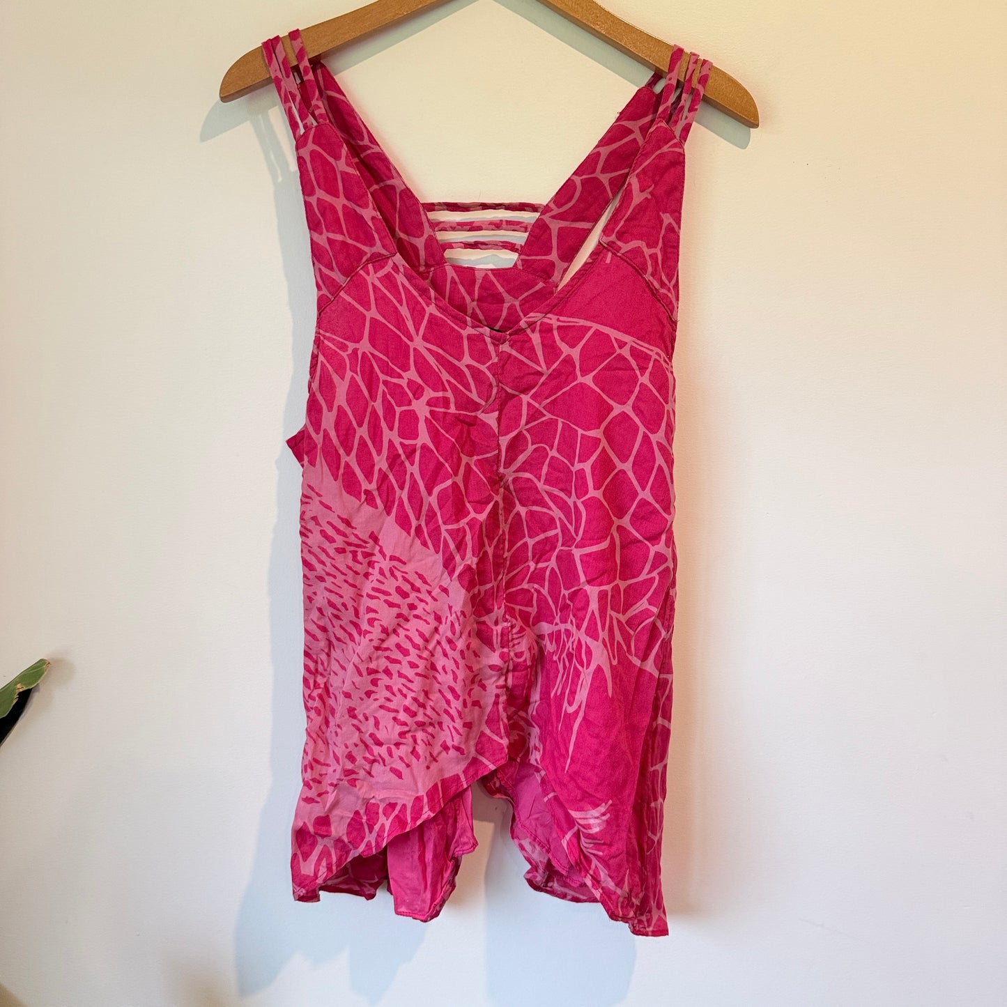 Hurley Girls 'Charlotte' Pink Strappy Cami - Size Small