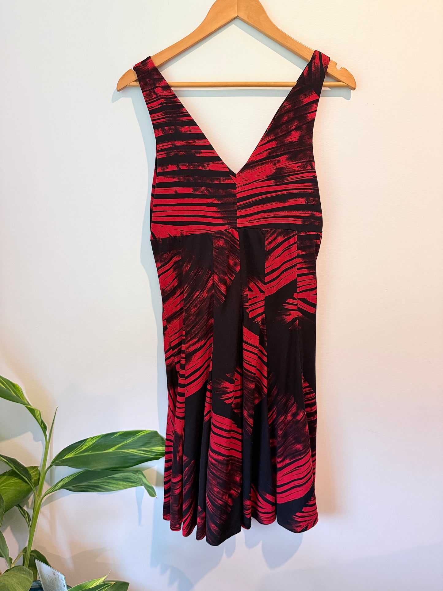 Joanna Morgan Abstract Stretch Dress Red Black - Size S