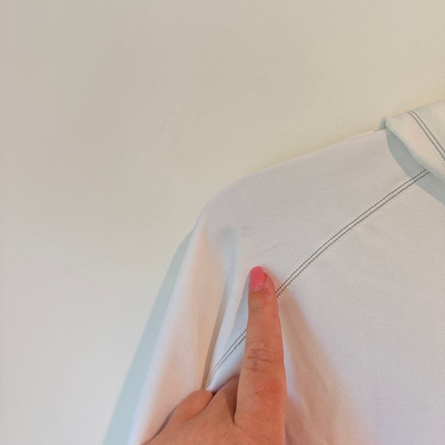 Reebok White Full-Zip Hoodie - Size Medium