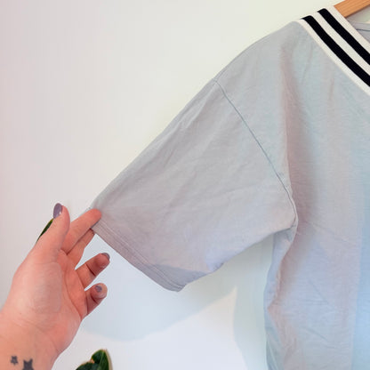 BLOSSOM Varsity V-Neck T-Shirt Light Blue - 53cm Underarm