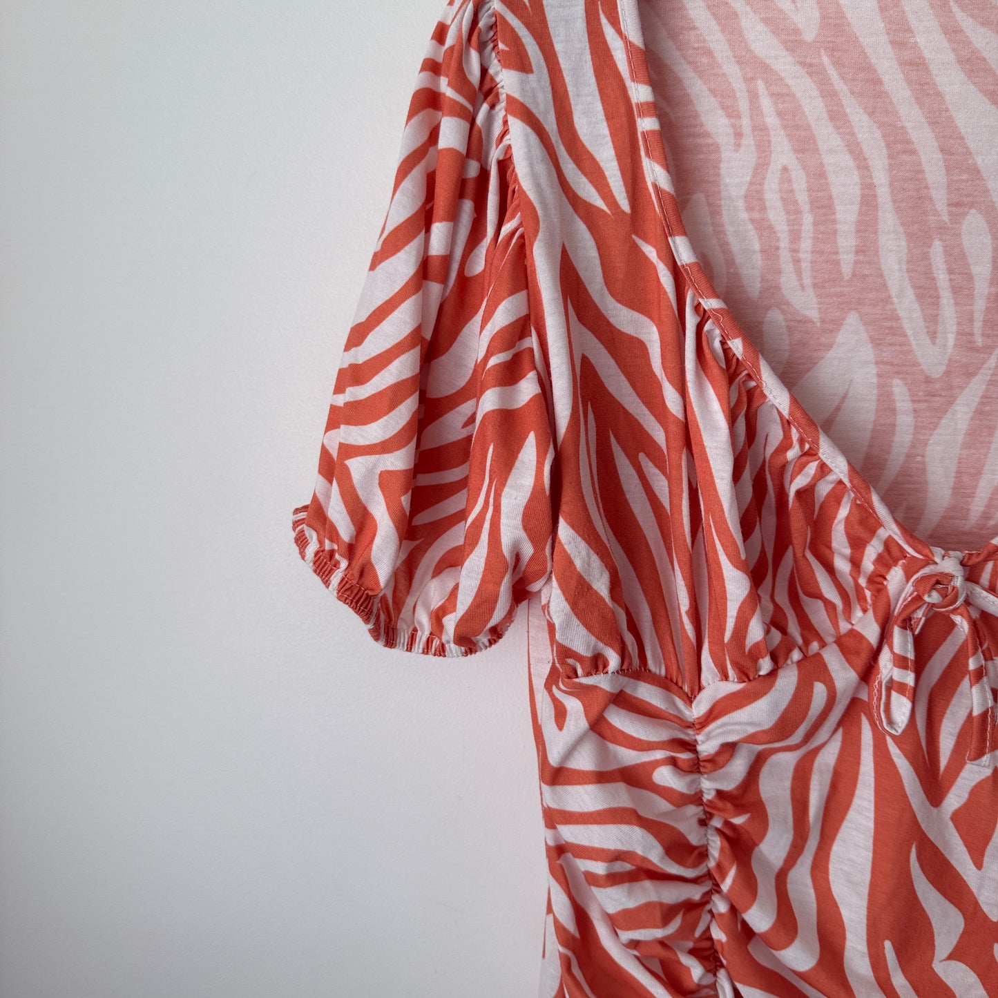 I Saw It First Size 18 Patterned Ruched Mini Dress