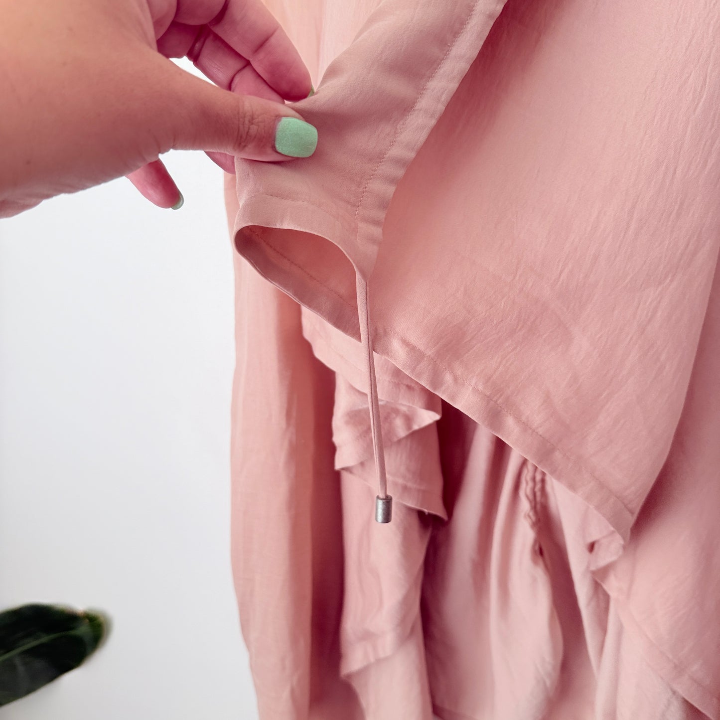 Sussan Size 8 Sleeveless Draped Jacket