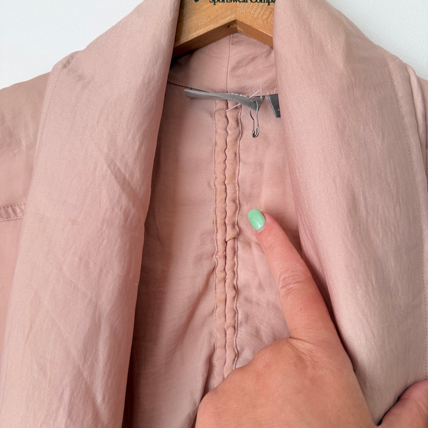 Sussan Size 8 Sleeveless Draped Jacket