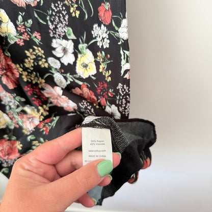 Capture Size 10 Black Floral Print Short-Sleeve Dress