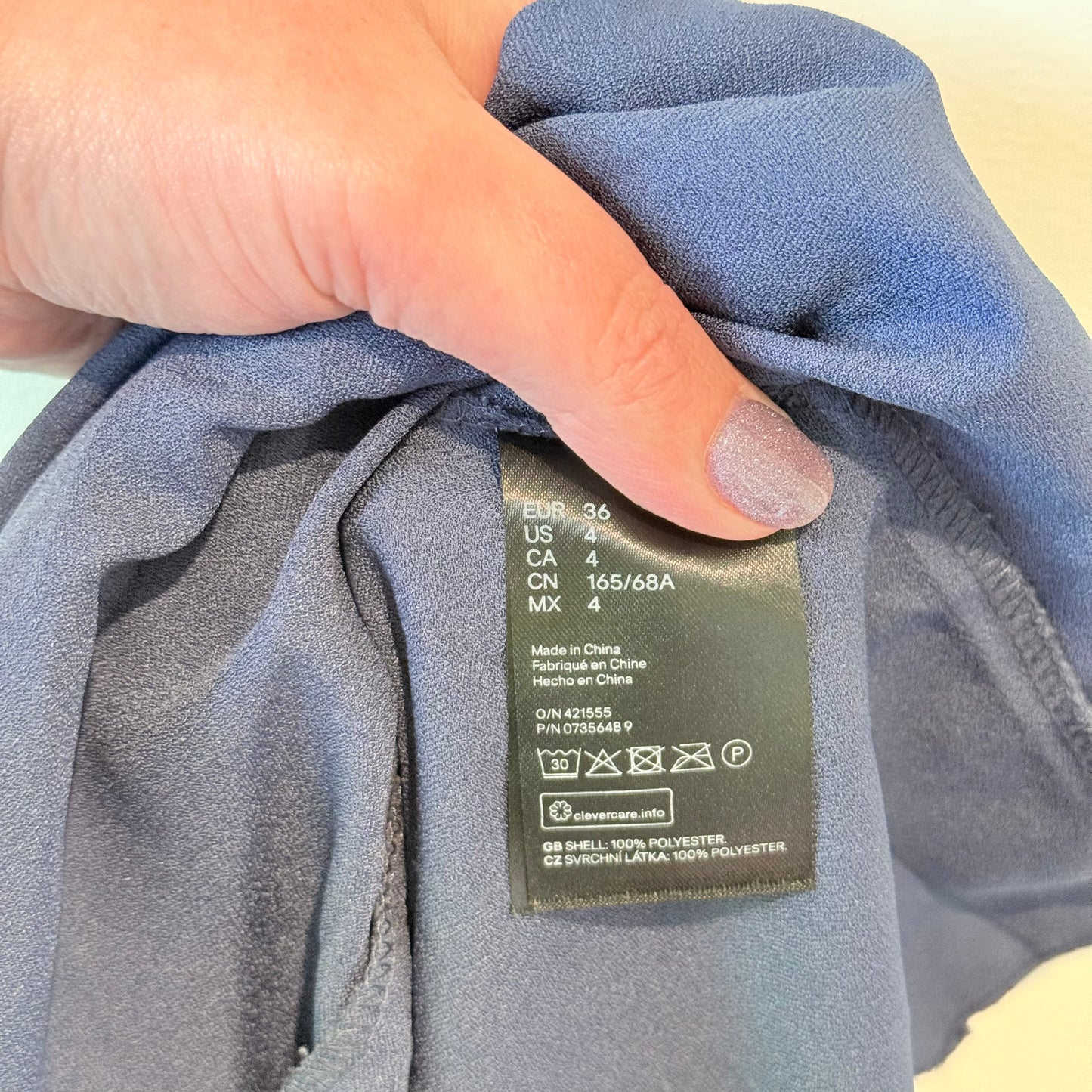 H&M Size 8 Navy Blue Pleated Midi Skirt