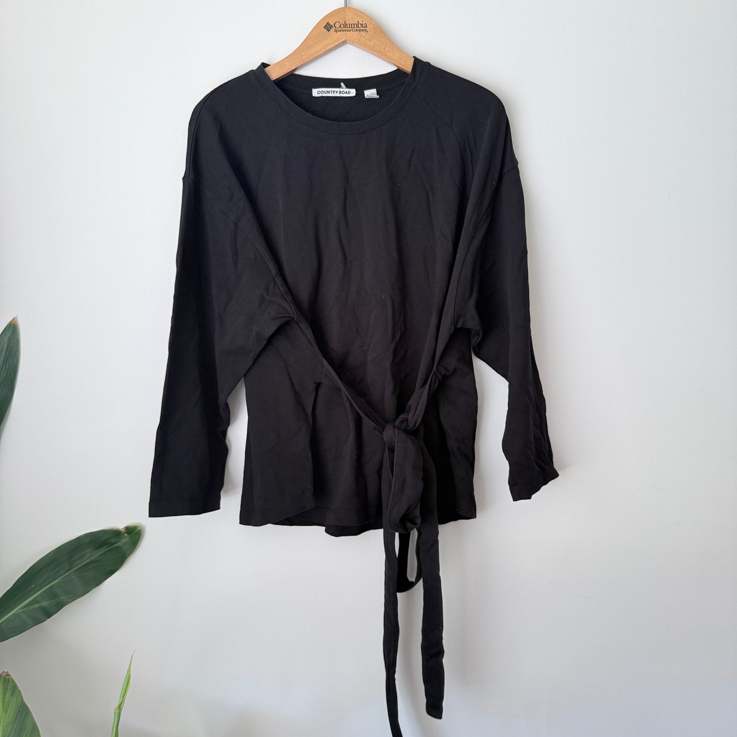 Country Road Size S Tie-Front Cotton Top