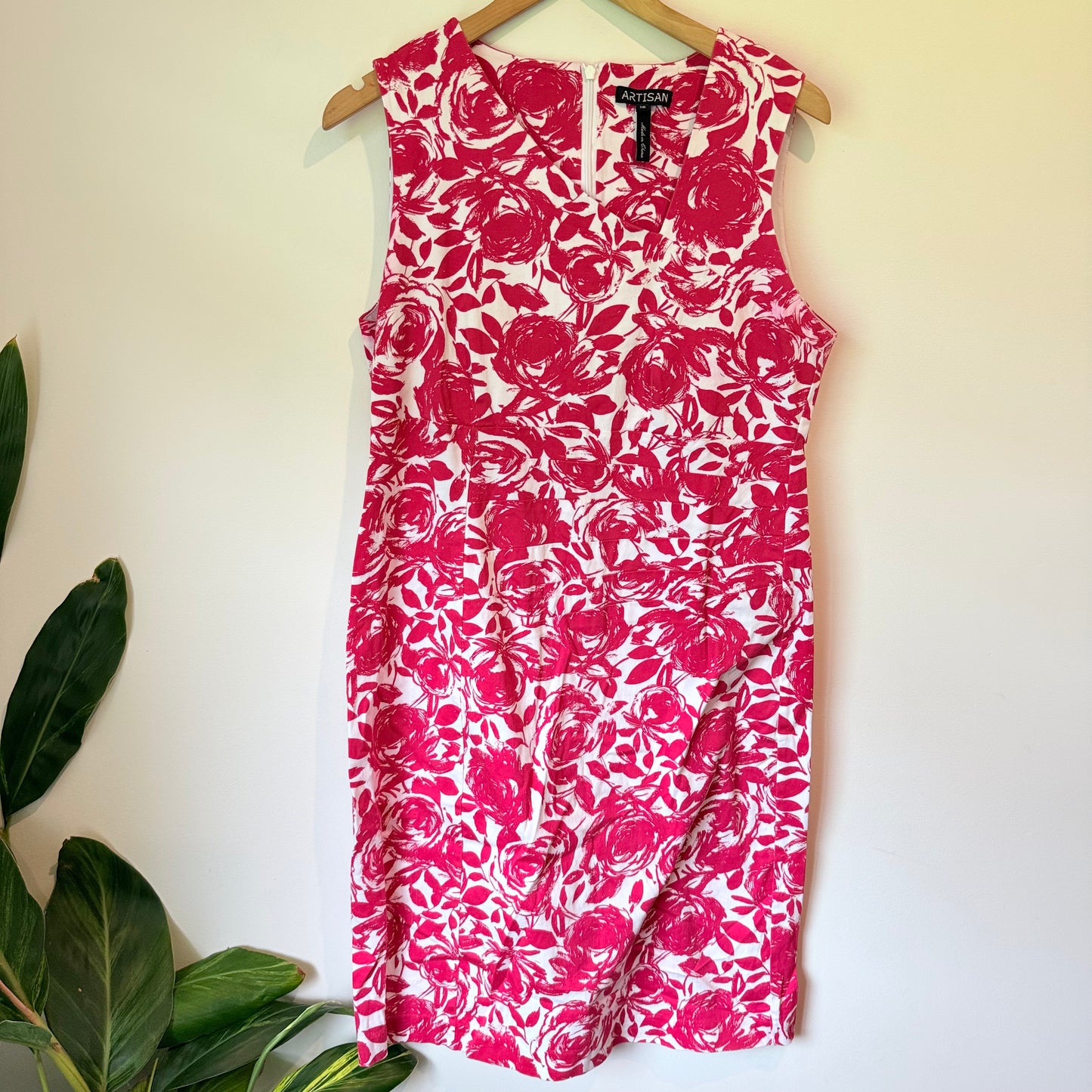 Artisan Size 10 Red Floral Sleeveless Dress