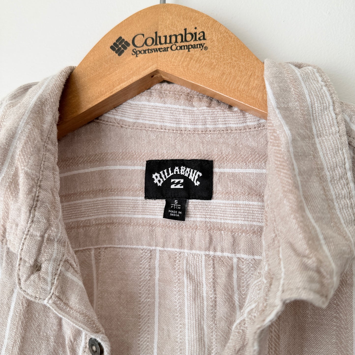 Billabong Size S Stripe Short Sleeve Button-Up Shirt