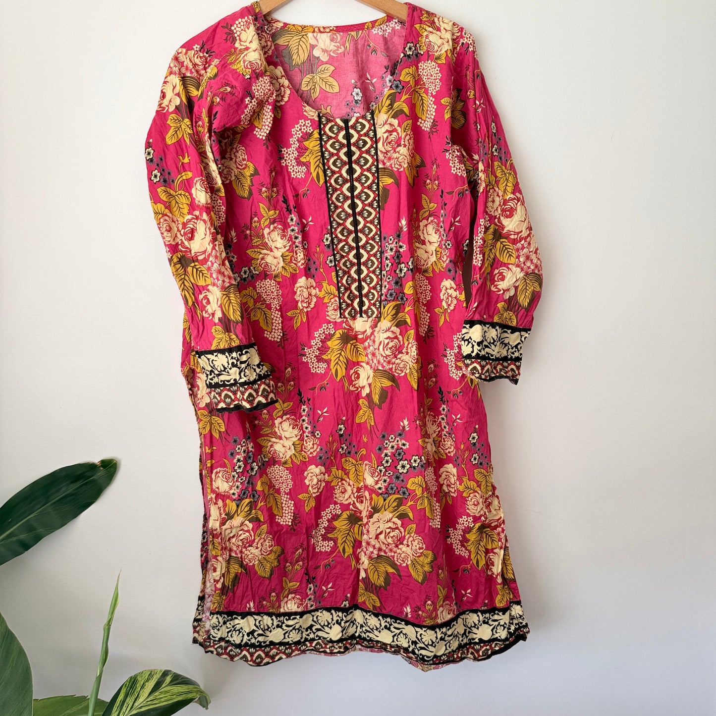 Brand Unknown Floral Printed Cotton Kurti | U/Arm to U/Arm 56cm