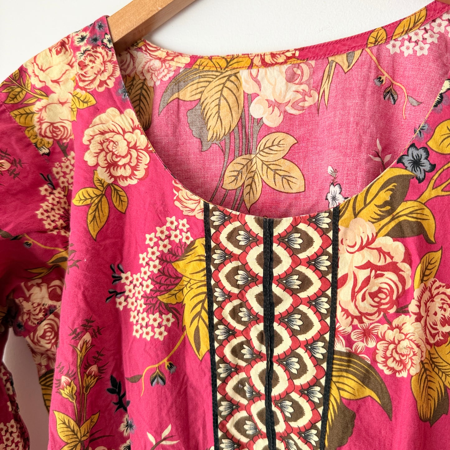 Brand Unknown Floral Printed Cotton Kurti | U/Arm to U/Arm 56cm