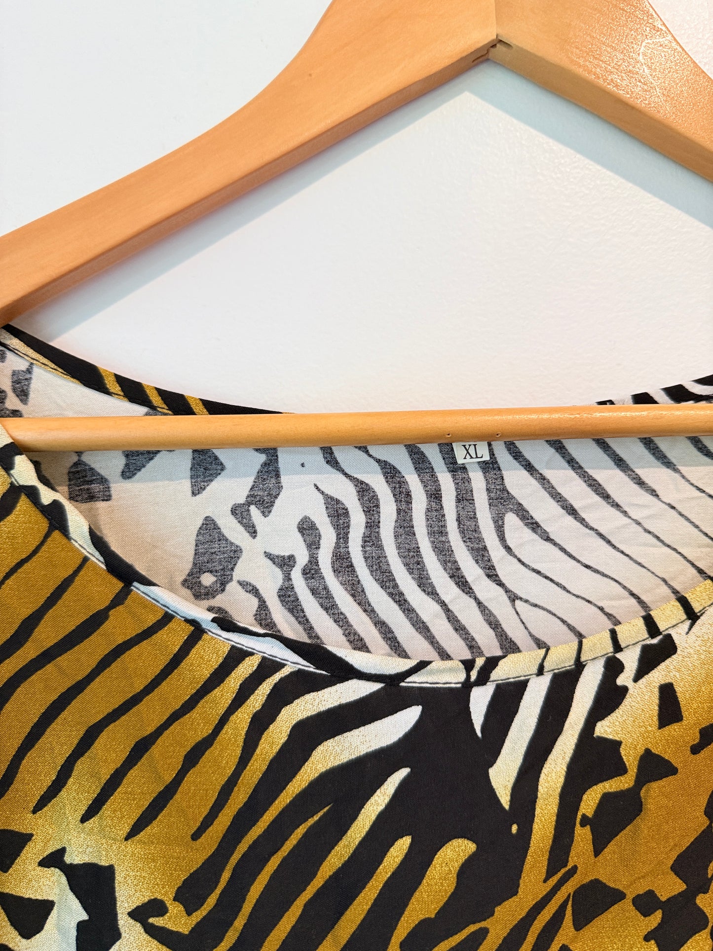 Brand Unknown Size XL Animal Print Dress
